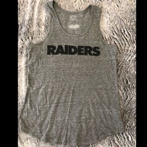 Oakland Raiders Carr tank for women, size Large